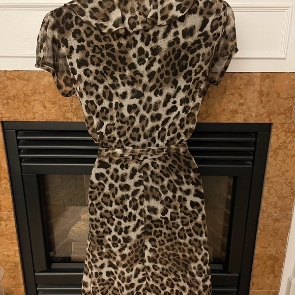 JBS Short Sleeve Belted Dress in Leopard - Picture 6 of 12